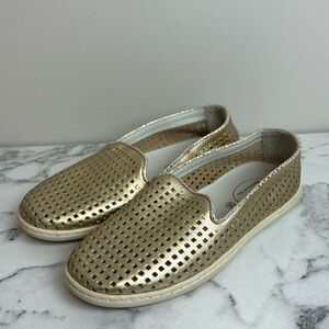 Chocolat Blu Move Comfort Shoes Women's 5.5 Metallic Gold Leather Slip On